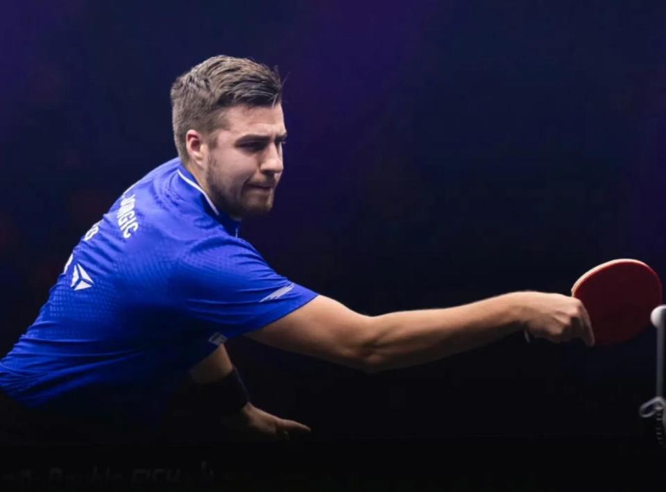 曼联两人本 曼联两人本