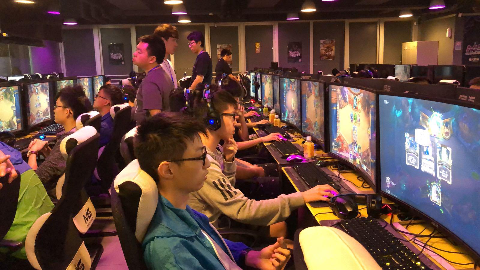 在过去两个 在过去两个