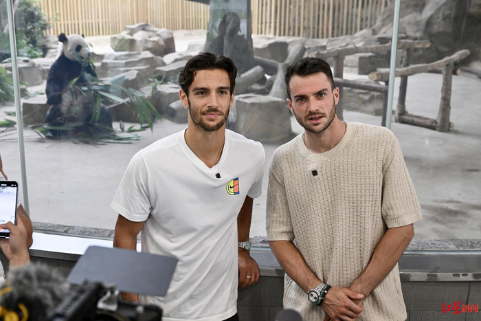 首次来到这 首次来到这