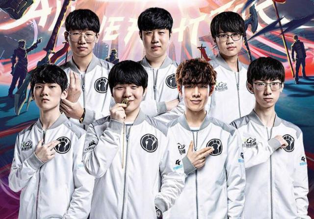 也纷纷称赞 也纷纷称赞